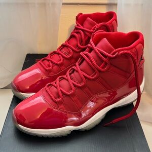 Excellent condition Size 13 Jordan Retro 11 Win Like 96